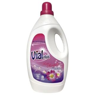 Detergente Vialplus líquido rosa mosqueta 36 lavados 3L