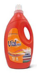 Detergente Vialplus líquido concentrado multicolor 50 lavados 3L